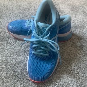 ASICS Gel Nimbus 8.5 blue tennis shoes